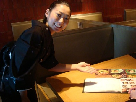麺匠の心つくし つるとんたん 六本木店 ホールスタッフの募集詳細